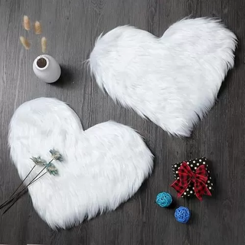 Mudder 2 Pieces Heart Shaped Rug Faux Room Fluffy Carpet Heart Shaped Door Mat for Room Bedroom, 12 x 16 Inch