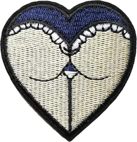 Heart Shaped Butt Patches Embroidered Badge Iron On Sew On Emblem Love Shaped Patch 2Pcs