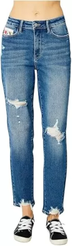 Judy Blue High Waist Queen of Hearts Coin Pocket Boyfriend Relaxed Fit Jeans