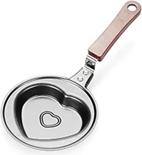 YIKANGHENG Mini Frying Pan, 4.8 Inch Heart Shape Iron Egg and Omelet Pan with Nonstick Coating for Kitchen and Outdoor of Fried Eggs, Cakes and Breads (Heart)