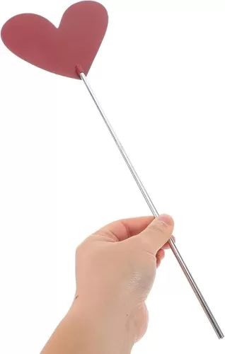 Amosfun Heart Shape Planter Stakes - 16 Inch Garden Yard Decorative Heart Shape Stakes Wedding Anniversary Outdoor Party Decoration