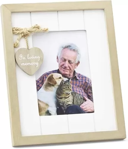 Rustic Wood Family, Friend or Pet Memorial Photo Frame with In Loving Memory Heart Embellishment. Remembrance Picture Sympathy or Condolence Gift. Cat or Dog Picture Frame. Portrait Orientation