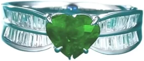 14K Gold Emerald Heart-Shaped Birthstone Ring, Timeless Vintage Look, Sweet Valentine