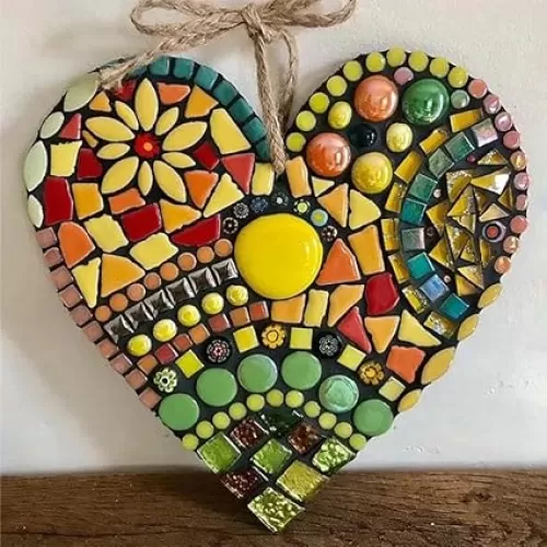 2025 Colorful Garden Heart Sculpture Decoration Mosaic Ornaments Heart Shaped Art Wall Hanging for Indoor Outdoor Home Bedroom Office Garden Love Sign Pendant for Valentine's Day