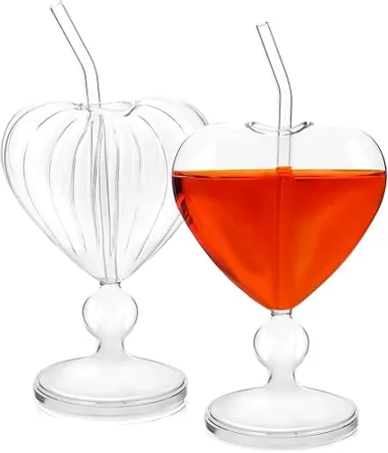 Alipis Heart-shaped Cocktail Glasses Clear Wine Glasses Beverage Juice Glass, 8 Ounce Barware Glassware with Straws for Party Wedding, 2Pcs