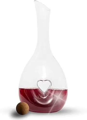 Heart Decanter – Beautiful Wine Decanter with Lid – Crystal Glass Wine Decanter for Fine Red Wines – Easy to Use Wine Aerator Decanter – Practical Decanter and Cork Cover - 1000ml Capacity