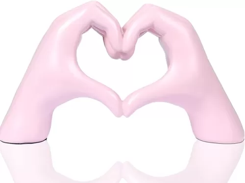 HMASYO Heart Hand Sculpture Music Singer Love Finger Resin Statue, Aesthetic Home Decor for Coffee Table & Bookshelf, Unique Birthday Idea for Girls Sisters Girlfriend Mom Teacher(No Bracelet)