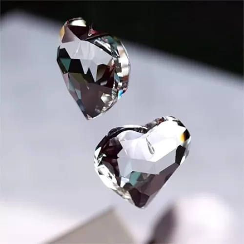 LoveUnited 2pcs Clear Heart Crystal 1.77"/45mm Crystal Suncatcher - Hanging Crystals Prisms for Windows, FengShui, Hanging Ornament for Decoration, Chandelier Crystals Replacement (Clear)
