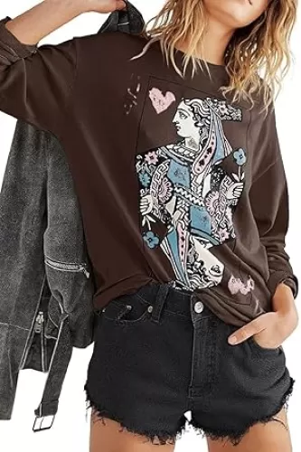 Fazortev Womens Crewneck Graphic Sweatshirts Queen Of Hearts Long Sleeve Shirts Cute Loose Fit Casual Pullover Tops