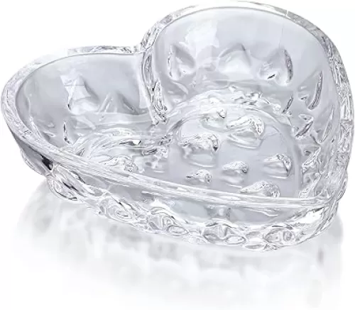Adorable heart-shaped trinket glass dish with a charming color. Perfect gift for friends, moms or wives to store rings, earrings, beads and jewelry safely without losing them.