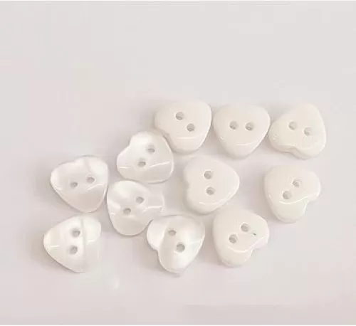 50 PCS Heart Multi-Color 2 Holes Resin Buttons Clothing Decoration Sewing Scrapbooking Card Making DIY (White)