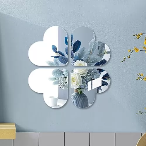 Cute Anti-Scratch Mark Non-Punch Acrylic 4 Heart-Shaped Mirror Set, High Definition Wall Mirrors for Homes, Offices and Children's Rooms, are Not Brittle or Deformable