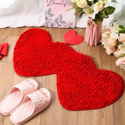AWIZOM 1 Pcs Heart Rug Heart Shaped Bathroom Rug Decorative 31.5x15.75 Non-Slip Heart Doormat Washable Love Kitchen Floor Mat for Home Shower Bedroom Living Room Entrance Floor Decor, Red