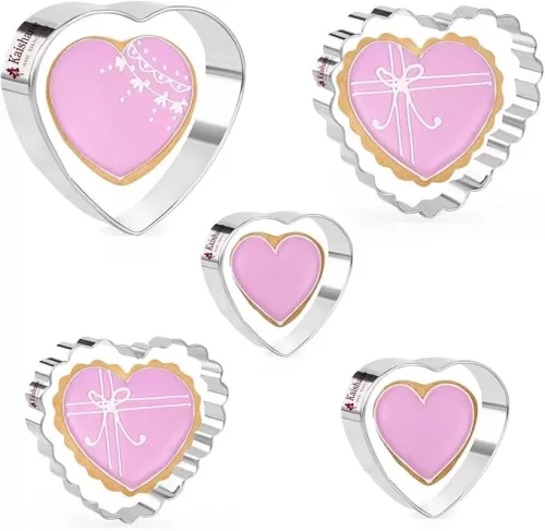 KAISHANE Love Heart Cookie Cutter Set - 5 Pieces Stainless Steel Heart Shaped Cookie Cutter Biscuit Pastry Cutter