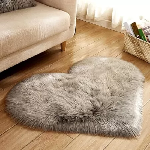 Plush Shaggy Carpet Heart Shaped Faux Fur Area Rug Imitation Wool Living Room Bedroom Beside Rug Fashion Home Decor