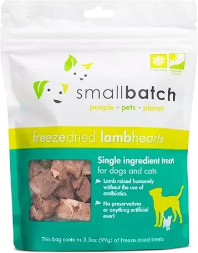 smallbatch Pets Premium Freeze-Dried Lamb Heart Treats for Dogs and Cats, 3.5 oz, Made and Sourced in The USA, Single Ingredient, Humanely Raise Meat, No Preservatives or Anything Artificial Ever