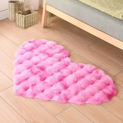 Ultra Soft Indoor Modern Small Area Rugs, Fluffy Heart Love Shaped Carpets Faux Fur Rabbit Hair Rug, Plush Fur Foot Mats Rugs Home Decor Rug for Bedroom Living Kids Room
