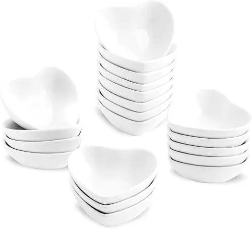 UIBFCWN 20 Pack Soy Sauce Dishes, White Heart Shaped Dip Bowls, Individual Dip Sauce Bowls, Small Serving Bowls for Side Dishes, Ketchup, Valentine's Day Wedding Party - 1oz