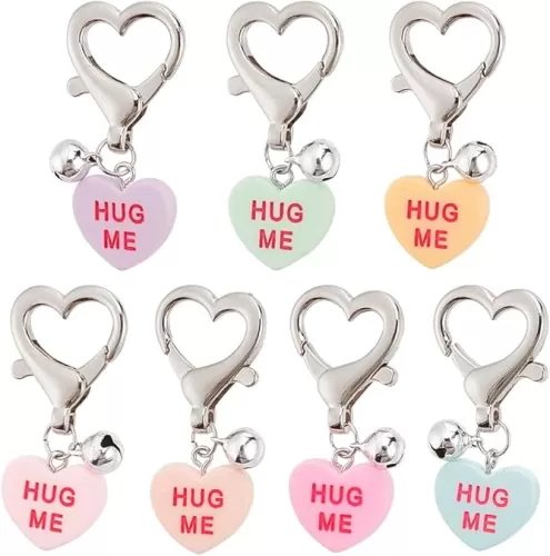 7pcs Resin Heart Pet Collar Charms, Colorful Pet Collar Bells with Word HUG ME Jewelry Bell Charms with Heart Lobster Clasp for Cat Dog Rabbit Necklace DIY Keyring Pendants Bag Decor