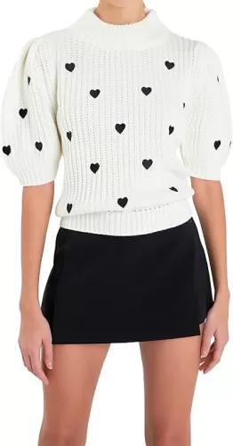 Women Cute Heart Graphic Short Sleeve Sweater Y2k Crewneck Pullover Sweater Valentines Day Knit Jumper Top