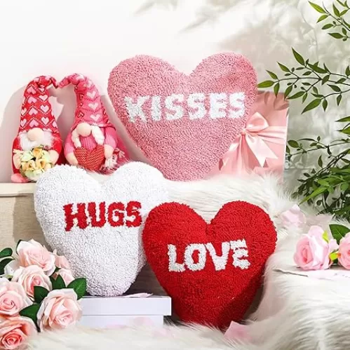 Soaoo 3 Pcs Heart Pillows 11.8