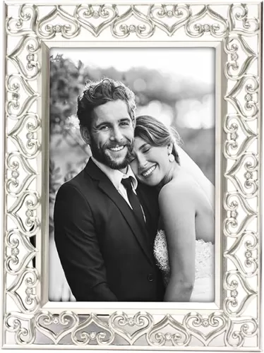 MIMOSA MOMENTS Heart Border Metal Picture Frame with Rhinestones Décor(Silver, 4X6)