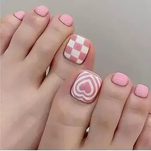 Pink Press on Toenails Short Square Fake Toenails with White Heart Design Chessboard Stick on Toenails Full Cover Pink Glue on Toenails Glossy Summer False Toe Nails for Women Girls Manicure 24Pcs