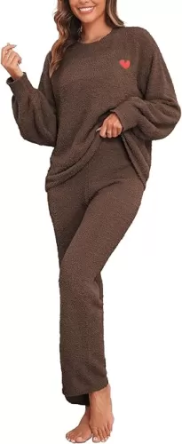 Famulily Womens Cozy Warm Fuzzy Fleece Pjs Sets Cute Heart Embroidery 2 Piece Pajamas Top and Pants Matching Sets