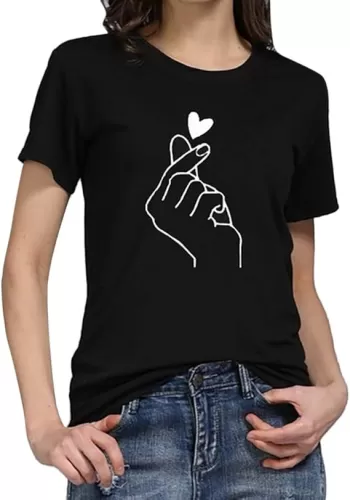 Womens Summer Tops Graphic Tees Basic Crewneck Short Sleeve T Shirts Cute Love Heart Printed Y2K Clothes 2025