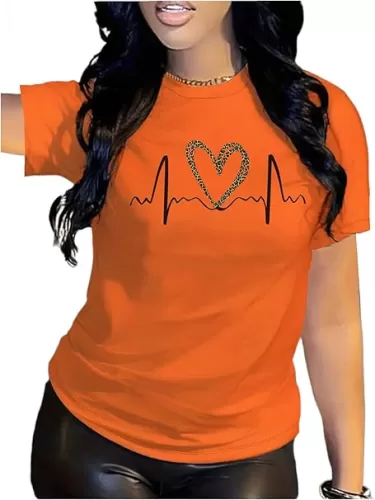 Floerns Graphic Tees for Women Casual Heart T Shirts Crew Neck Short Sleeve Loose Fit Tops Summer Outfits Clothes