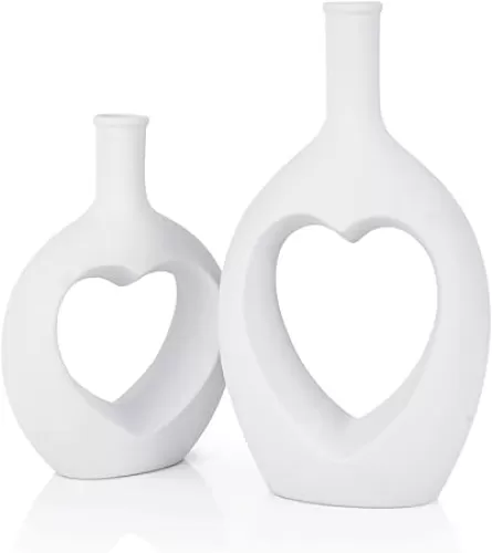 White Ceramic Heart Shaped Hollow Vase Set of 2，Valentine Table Flower Vase for Home Decoration，Gift for Girl Women Her Mom on Valentine