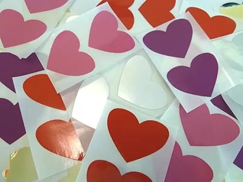 50X37mm Heart Shaped Mixed Coloured Plastic Seal Stickers Durable Sticky Vinyl Labels