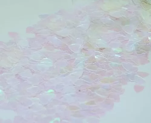 Confetti Heart 1/4" Iridescent - Retail Pack #8521 QS0