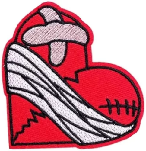 Red Broken Heart Patch Red Embroidered Applique Iron On Sew Punk Style Shape Sticker Badge Decoration for Bags Jackets Jeans Clothes DIY Embroidered Appliqué Patches Appliques