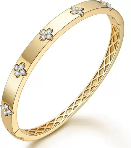 Clover Emerald/Moissanite Bracelets for Women Gifts | Premium Emerald and Moissanite (D Clolor VVS1 Clarity 3EX Cut) | S925 Sterling Silver Plated 18K Gold Stackable Non Tarnish