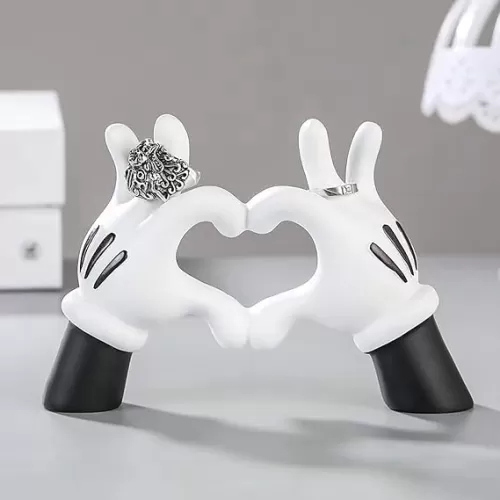 Cute Mouse Heart Hands Sculpture for Living Room Decor, Love Finger Rings Pen Holder Birthday Party Supplies Gift for Home Decoration