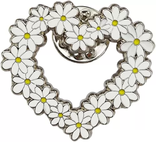 White Daisy Enamel Pins Cute Heart Shape Daisy Brooch Pins Badges Brooches Lapel Pins For Backpack Jacket Fashion Decoration Gifts for Friends