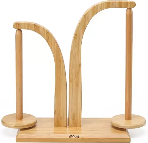 Yarn Holder for Knitting and Crocheting, Wooden Yarn Spinner with Magnetic Metal Twirling Mechanism and Anti-Slip Pads, Yarn Spindle Dispenser, Gift for Knitting Crochet Lovers(Natural Wood)