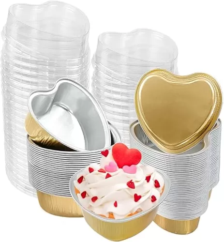 50Pcs Mini Heart Shaped Cake Pans with Lids, 100 ml 3.4 oz Disposable Cupcake Cup Mini Aluminum Foil Baking Cups Ramekins Muffin Cupcake Liners for Wedding Birthday Party, Gold